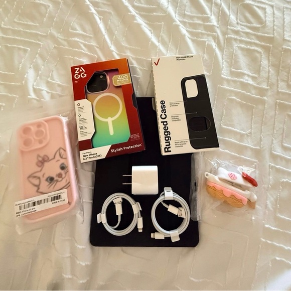 Apple Pink Cat Graphic Phone Case
